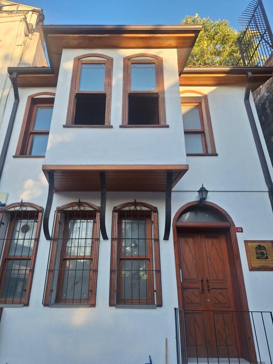 deniz_istikbal's tweet photo. Değerli dostlar, İstanbul Jeoekonomi Enstitüsü (İJE) Direktörü olarak göreve başladığımı ve Genel Koordinatörümüz Prof. Dr. Yusuf Dinç ile birlikte farklı türde araştırmalar yapmak için merkezimizin açıldığını duyurmak isterim. İlk işimiz "Yapısal Reform Planı".
@IstanbulGeoecon https://t.co/h9mxZFZULG