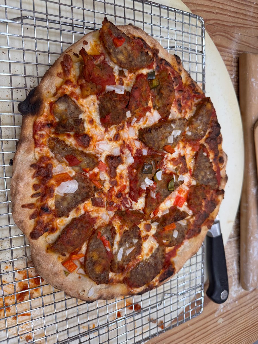 CypressMongo's tweet photo. @RichOToole Homemade meatballs with veggies from my garden. Type 00 dough at 70% hydration. My grandkids are eating well! https://t.co/QrLq9brqBO
