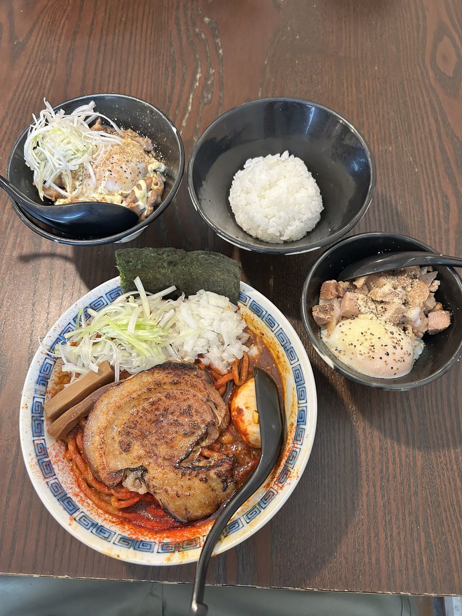 uDQjqNjFan2RxAs's tweet photo. 本日、日曜日の営業時間は
11時15分〜15時30分ラストオーダーです☘️🍜🍜
麺屋みつば https://t.co/Otqy7AcCe9