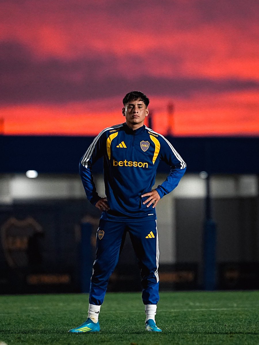 BocaJrsOficial's tweet photo. Vespertino 🤩⚽️ https://t.co/Z5YDQyGzwC