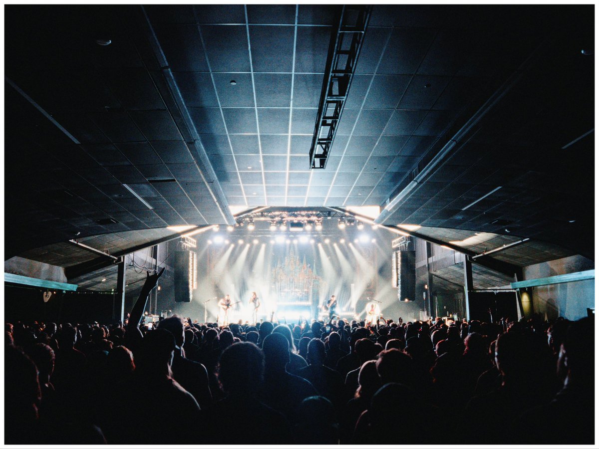 DGDtheband's tweet photo. Des Moines you sure know how to party! That was one of the most kick ass shows we have ever played in the great state of Iowa.

St Louis we hope you are bringing your dancing shoes because it’s Saturday and we are keeping the party going!🍓

Tonight we are at The Pageant, doors at 5:30pm! 
Limited tickets still available!🔥