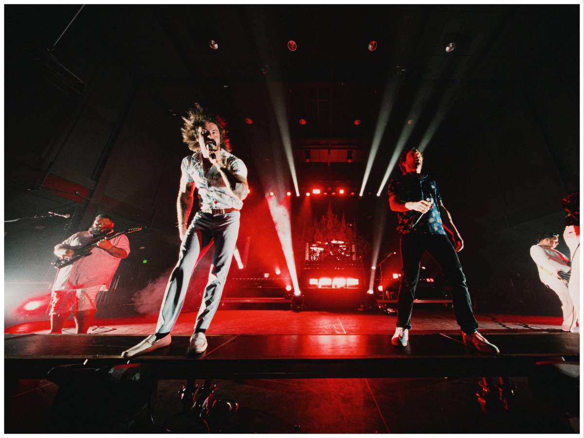 DGDtheband's tweet photo. Des Moines you sure know how to party! That was one of the most kick ass shows we have ever played in the great state of Iowa.

St Louis we hope you are bringing your dancing shoes because it’s Saturday and we are keeping the party going!🍓

Tonight we are at The Pageant, doors at 5:30pm! 
Limited tickets still available!🔥