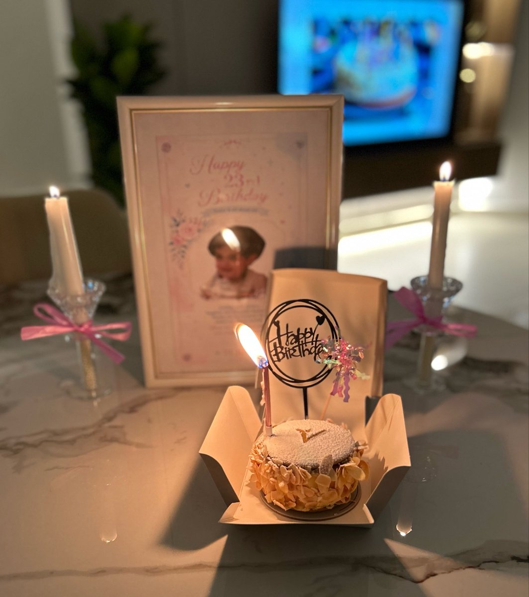 imrazan_'s tweet photo. 21  June
يومَ ميلادي💖
اللهم اجعل ايام عمري تمضي بالخير
 مليئة بالمسراتِ 🎂🪄 https://t.co/HdWpq29xWi