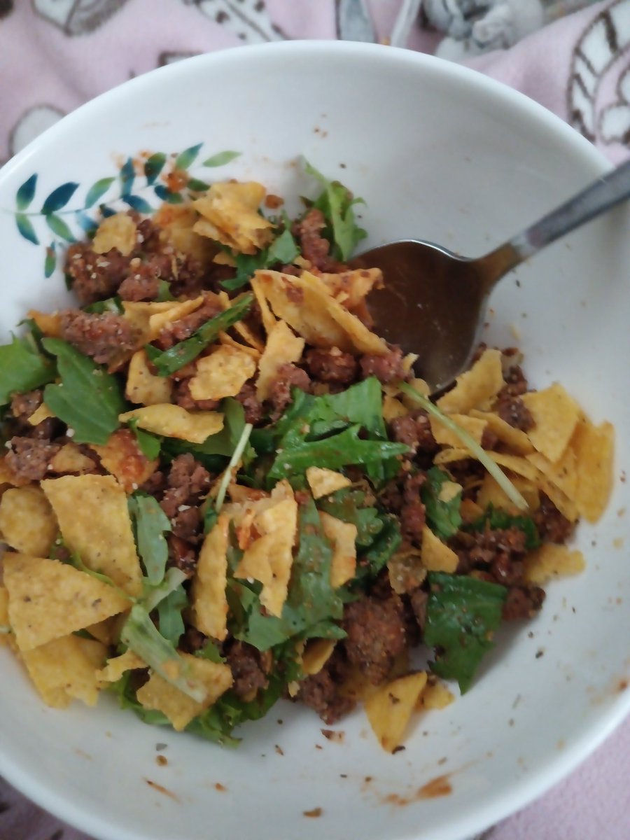 FishingMaster86's tweet photo. What's crazy is that they even started arguing over my salad when I put jalapeno ketchup in it https://t.co/FOrSsT6pD7