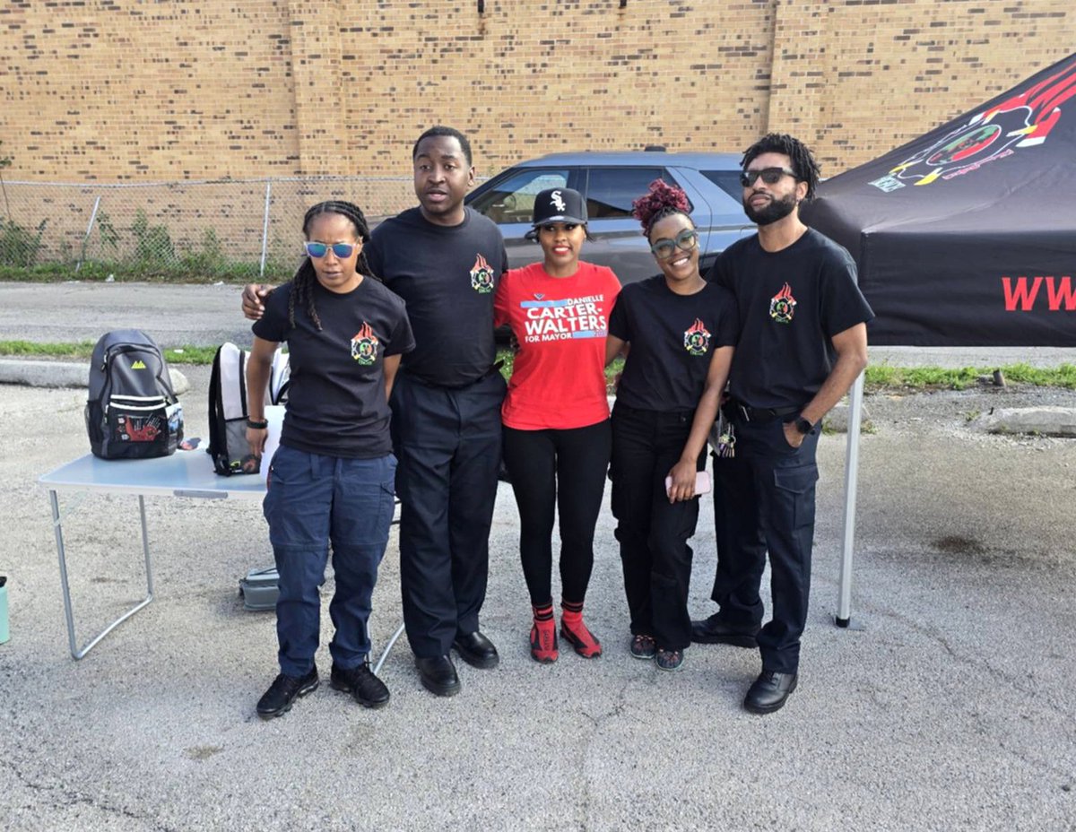Dannic44's tweet photo. I had a great time celebrating Juneteenth with the citizens of Chicago yesterday. 2nd stop The Regal.

 I enjoyed introducing myself, speaking with residents, and listening to their concerns. It was a meaningful and beautiful day of community engagement.

Chicago citizens first, always.
 DanielleCarter-WaltersforMayor-2027 
https://t.co/FRBcC9YivY 

#daniellecarterwaltersformayor2027 
#commonsensecarter 
#justicecarter