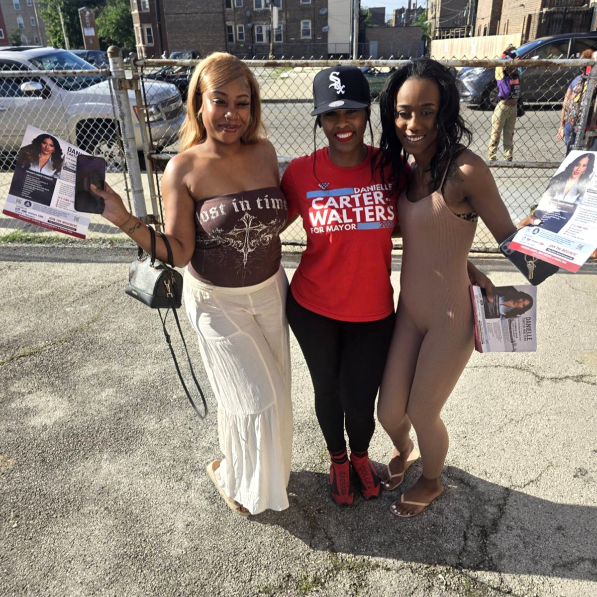 Dannic44's tweet photo. I had a great time celebrating Juneteenth with the citizens of Chicago yesterday. 2nd stop The Regal.

 I enjoyed introducing myself, speaking with residents, and listening to their concerns. It was a meaningful and beautiful day of community engagement.

Chicago citizens first, always.
 DanielleCarter-WaltersforMayor-2027 
https://t.co/FRBcC9YivY 

#daniellecarterwaltersformayor2027 
#commonsensecarter 
#justicecarter
