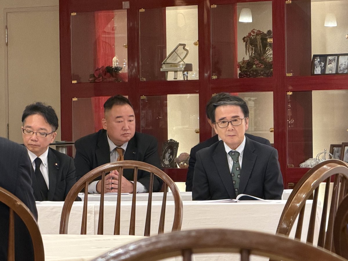 activefellowskt's tweet photo. 昨夜は令和8年度自民党観音寺支部の総会でした。
強めの雨が降っておりましたが、たくさんの方がご来場でした。
今夏は知事選と丸亀選挙区の県議補選、来春は統一地方選と、また選挙が続きますね。

#自民党観音寺支部総会 
#自民党 https://t.co/g02al20DhI