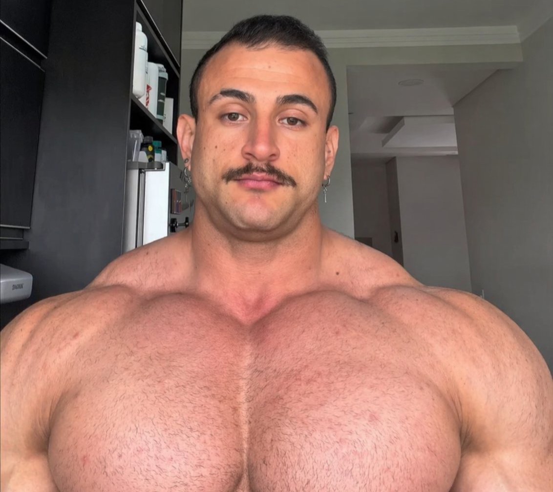 Muscle Worship tweet media