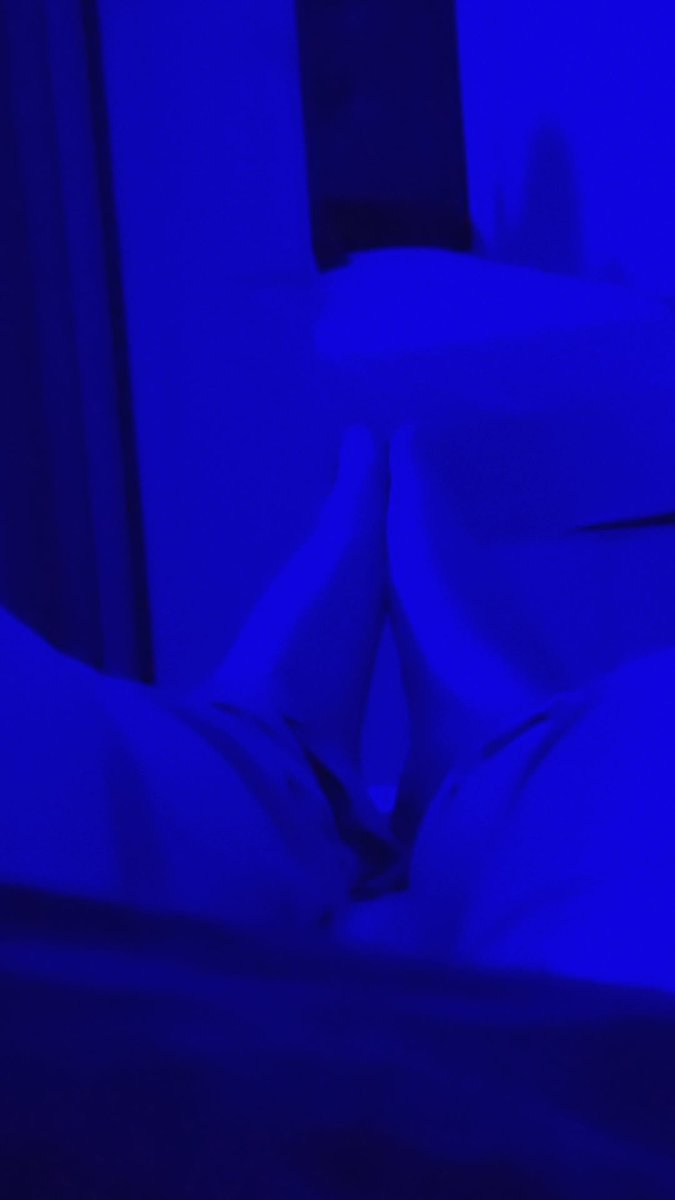 VeryLewdyJacob's tweet photo. Which one of you foot lovers are gonna come kiss and massage daddy's feet https://t.co/3WKCd6WORq