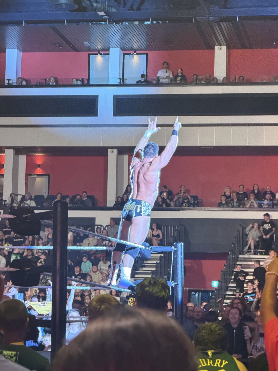 dylanjones1994's tweet photo. #WWECardiff @RealLAKnight https://t.co/oN7ITGRV5Y