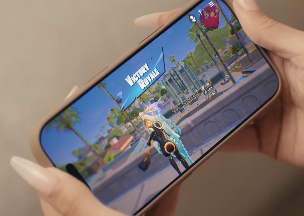 wantitfast's tweet photo. @adamlovesliv Same thing happened with Kims trailer where she killed someone with a pickaxe and got Victory Royale… like bitch don’t play 🤣🤣 https://t.co/AUTP9Qn6dp