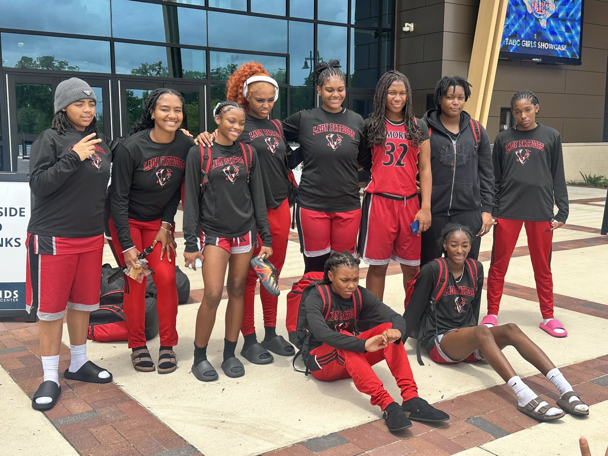 CarinneB11's tweet photo. TABC Girls Showcase is officially in the books! 🏀
We finished with a strong 2-1 record, competing hard and representing Goose Creek Memorial with pride💫
#GCM #TABCGirlsShowcase #FinishStrong #GirlsBasketball https://t.co/JCKySIHMTl