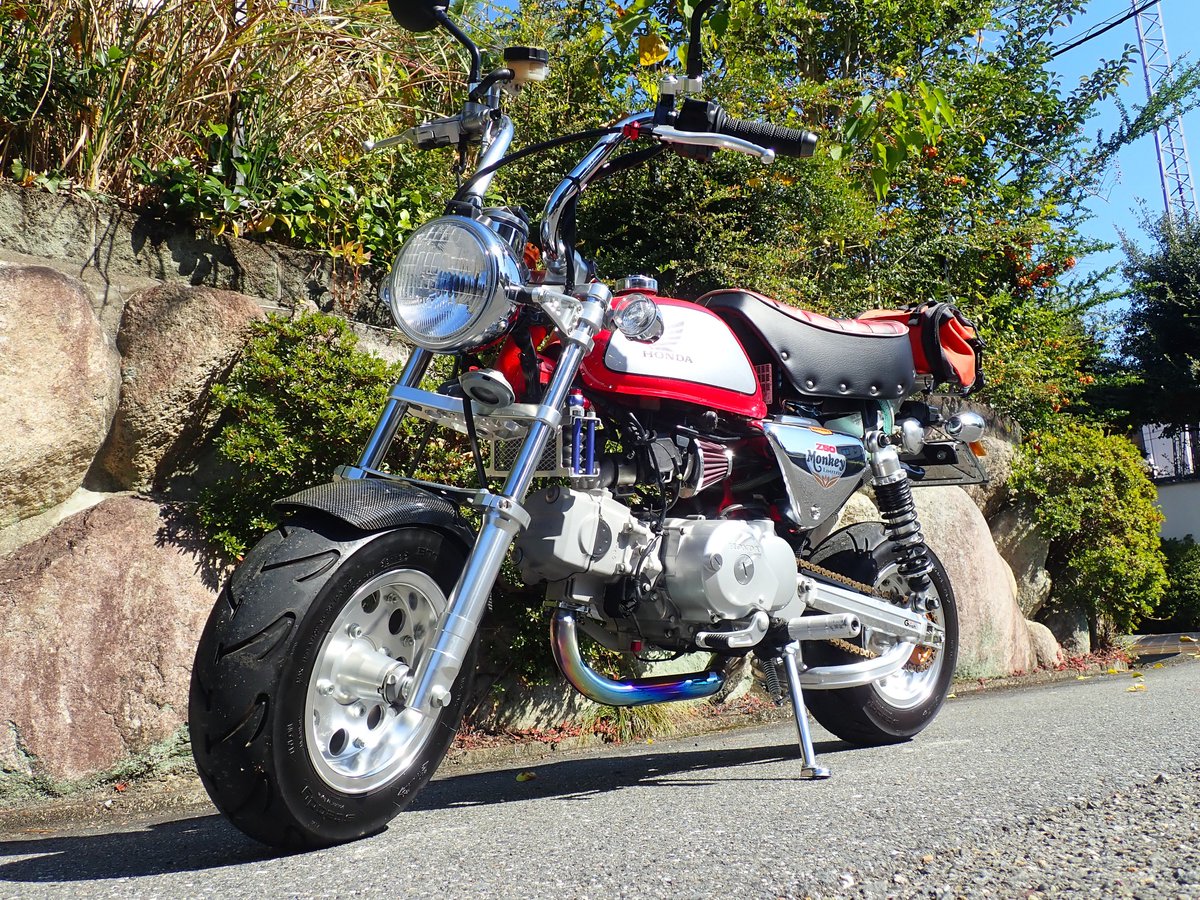 KCraftJB74's tweet photo. 忙しくてここ最近ツーリングに行けてない…。 
愛車を眺めてモチベーション維持。またどこかへ走りに行きたい。
#バイク #ツーリング #モンキー #HONDA #ミニモト https://t.co/GcLtmMGiZ4
