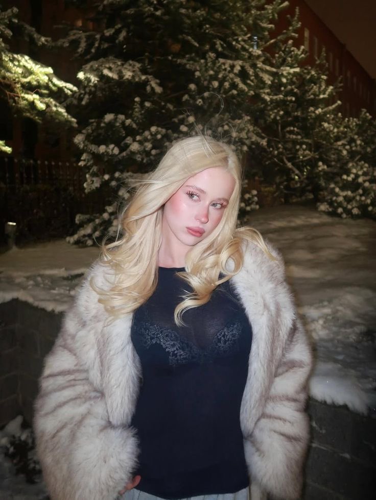 estagiarei's tweet photo. ⠀ ⠀ ⠀
                narcissa maria black &amp; @parisblvk 

⋆ pronomes : ela/dela.
⋆ sexualidade : bissexual.
⋆ idade : 18. https://t.co/GfJUUmAOqp