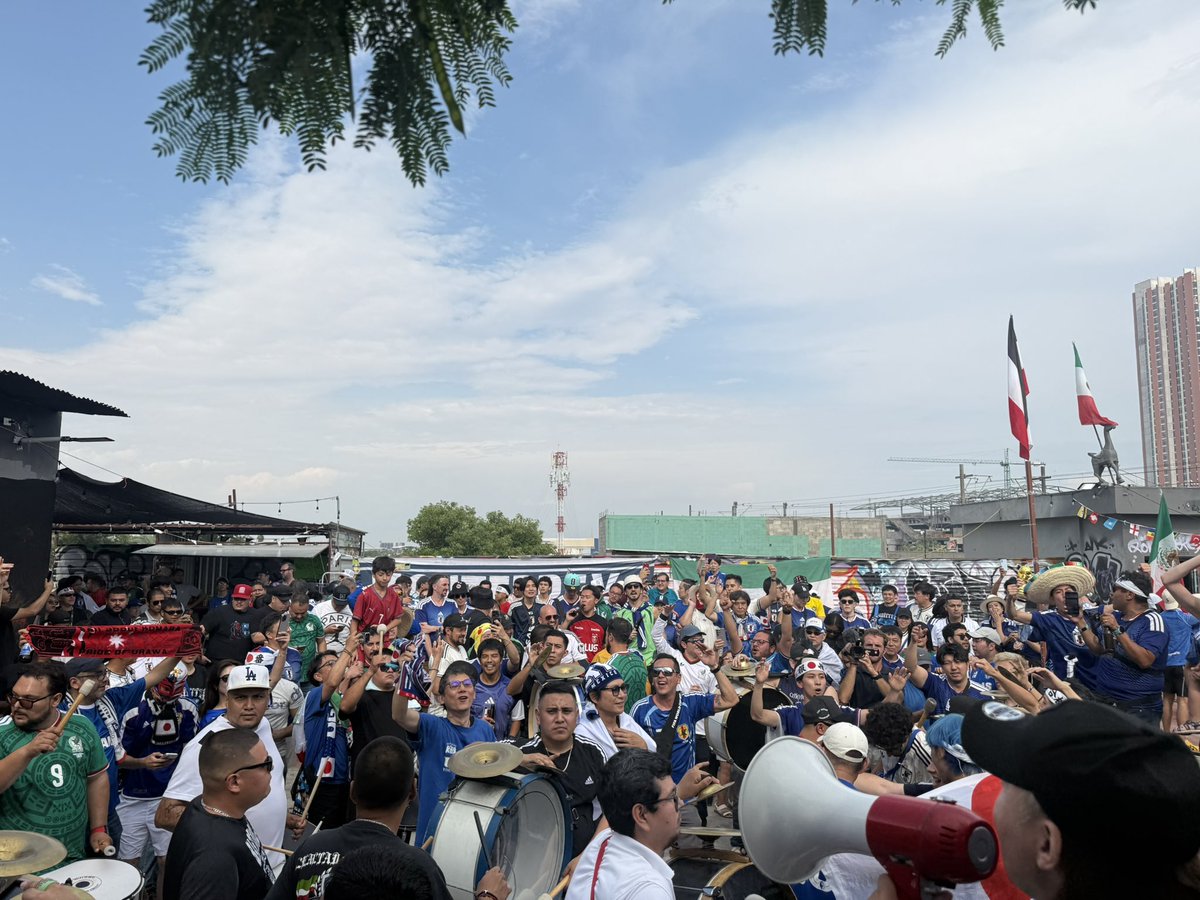 teruteru_09's tweet photo. モンテレイ🇲🇽決起集会
さぁチュニジア戦勝つぞ‼️
#FIFAワールドカップ2026
#daihyo https://t.co/Znu0fgDren