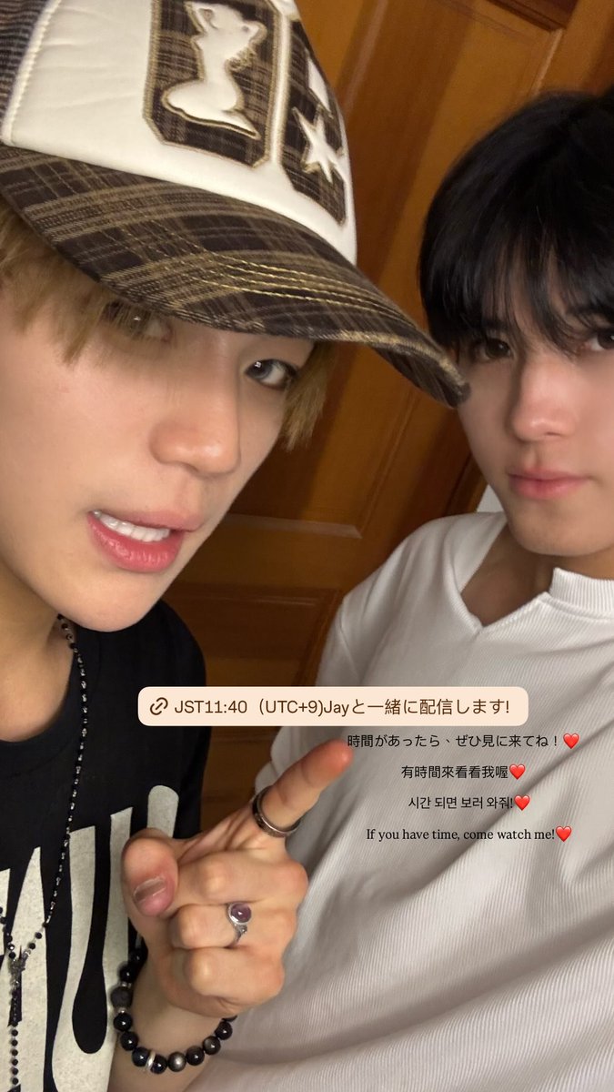 nnht_0109's tweet photo. ちょ、ババアが爆睡かましてる間にリッキー、配信してたん……？？？ https://t.co/3x6j8IFtms