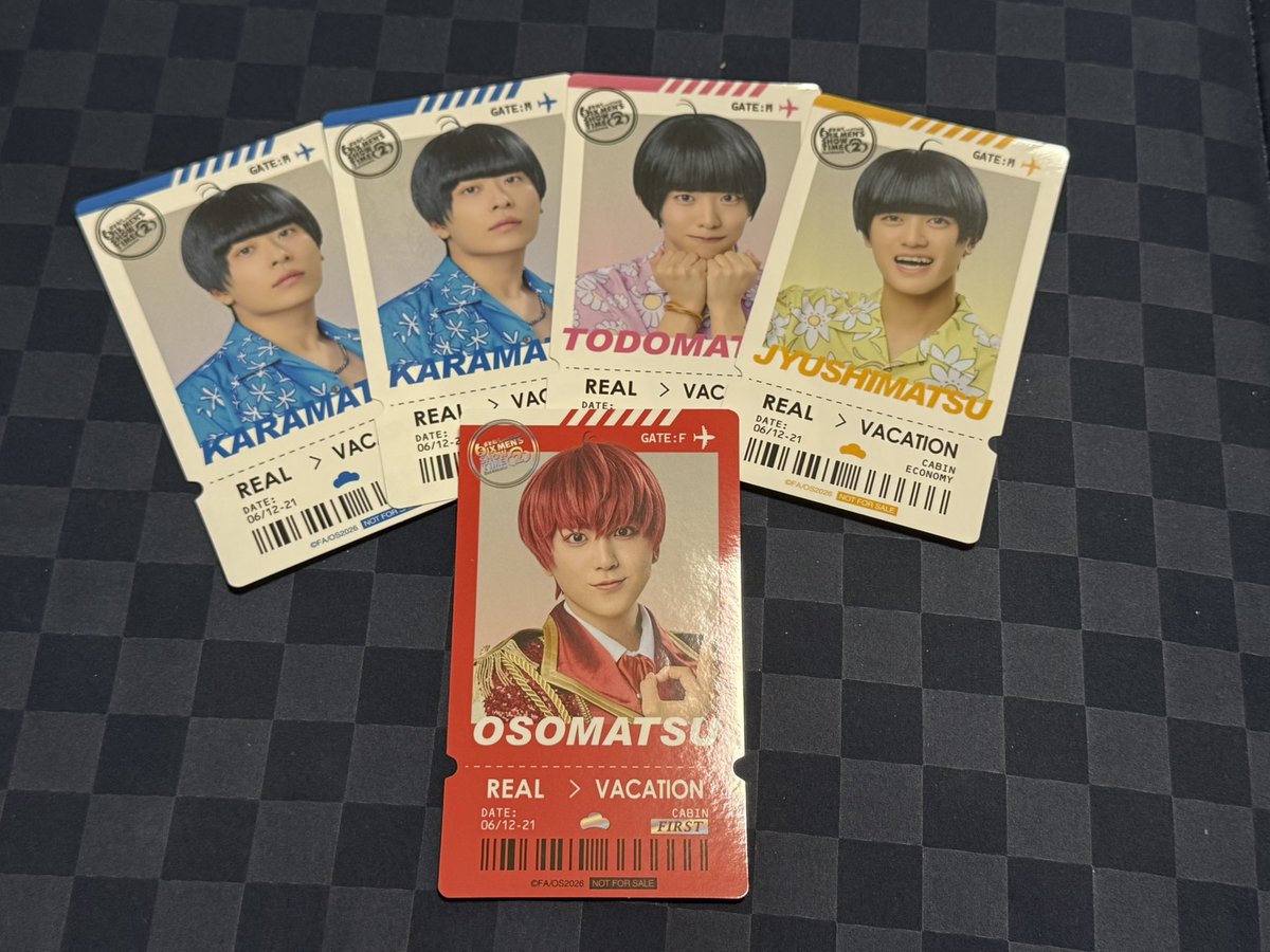 junpei_1997's tweet photo. 【松ステ 交換】

譲)入場特典:おそ松 チョロ松 十四松 イヤミ
　  購入者特典:おそ松 カラ松 十四松 トド松

求)入場特典:F6 一松
　  購入者特典:F6 一松

※本日(6/21)朝9:30頃からマチネ終演後まで会場付近におります。検索からでもお気軽にお声掛けください。 https://t.co/1ZxHI6xQD5