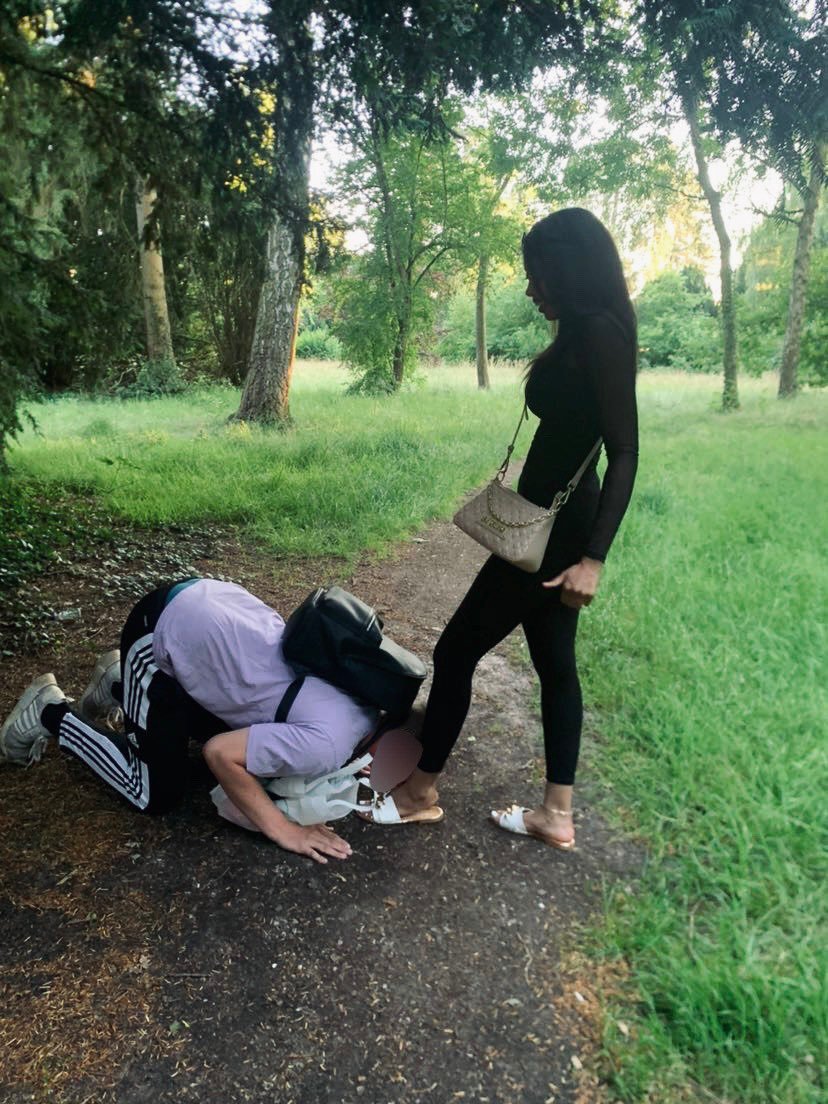 HerrinLindpf's tweet photo. #findom #slave #gottin
#paypig #herrin #spilt Auf der Suche nach Bei Interesse schreib mir 🖤🖤 https://t.co/Zvi06v9DlF