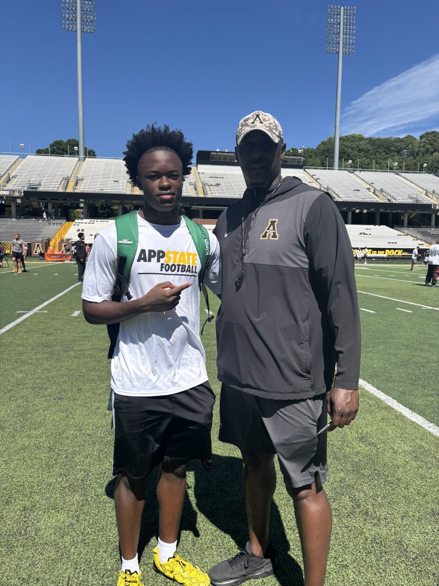 BrenWilliams27's tweet photo. Had an amazing camp experience with @AppState_FB, today! Locked in a new vertical jump PR at 36"!💪🏽 Even got in a few CB reps. Thanks to #AppStateFootball Coaches: @Dowell_Loggains, @Justin_Harpo, @MikeAnthony14, & @AppFBRecruiting for the opportunity to compete, learn, and display my skills‼️#GoApp #RedAlert #FBS @WestCabFB @CoachSube @DAWGHZERECRUITS @Rivals @PrepRedzoneNC @PrepRedzone @One11Recruiting @MaxPreps
@NationalPrepsFB @MaxPrepsPR @NationalPreps @SportPrepX  @BallCoachHP @NP_Recruiting @nchssportspage @sixstarfootball @scorability @UANextFootball @RivalsHS @Rivals_Recruits