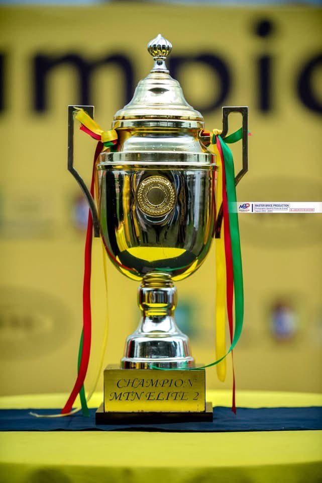 LEquipe237's tweet photo. 🏆 OFFICIEL ! L’Union Sportive d’Abong-Mbang est sacrée championne de la MTN Elite Two et évoluera en MTN Elite One la saison prochaine. 🇨🇲🦁💛🖤⚽ #lequipe237

Félicitations aux joueurs, au staff et aux supporters ! https://t.co/ZbqLX64zpL