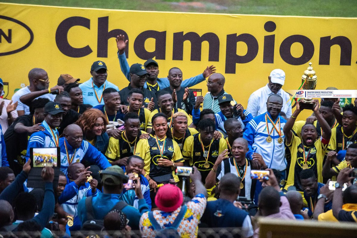 LEquipe237's tweet photo. 🏆 OFFICIEL ! L’Union Sportive d’Abong-Mbang est sacrée championne de la MTN Elite Two et évoluera en MTN Elite One la saison prochaine. 🇨🇲🦁💛🖤⚽ #lequipe237

Félicitations aux joueurs, au staff et aux supporters ! https://t.co/ZbqLX64zpL