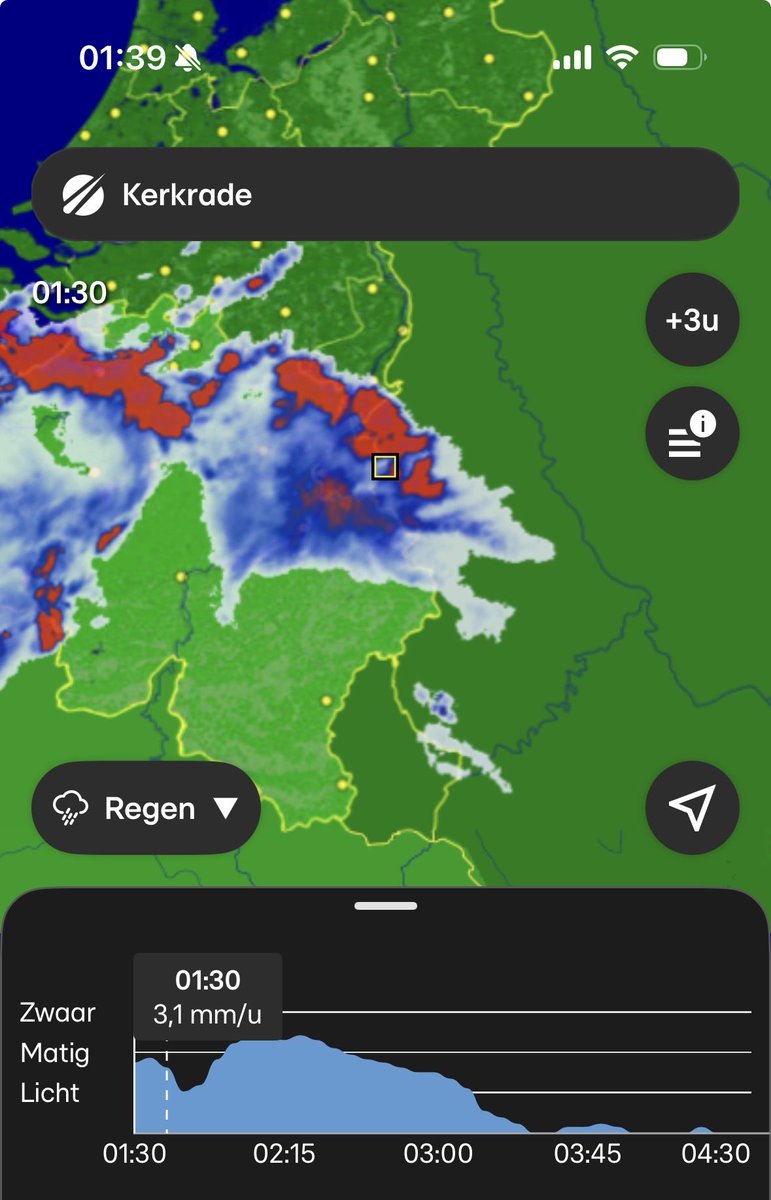 IdoBodelier's tweet photo. Het ‘rode’ noodweer zojuist over ons heen gekregen!
Geen wind, enkele druppels regen, veel licht flitsen…. Dat was het dan! 
#jammer #onweer #codeoranje #kerkrade https://t.co/KowhGt4gl6