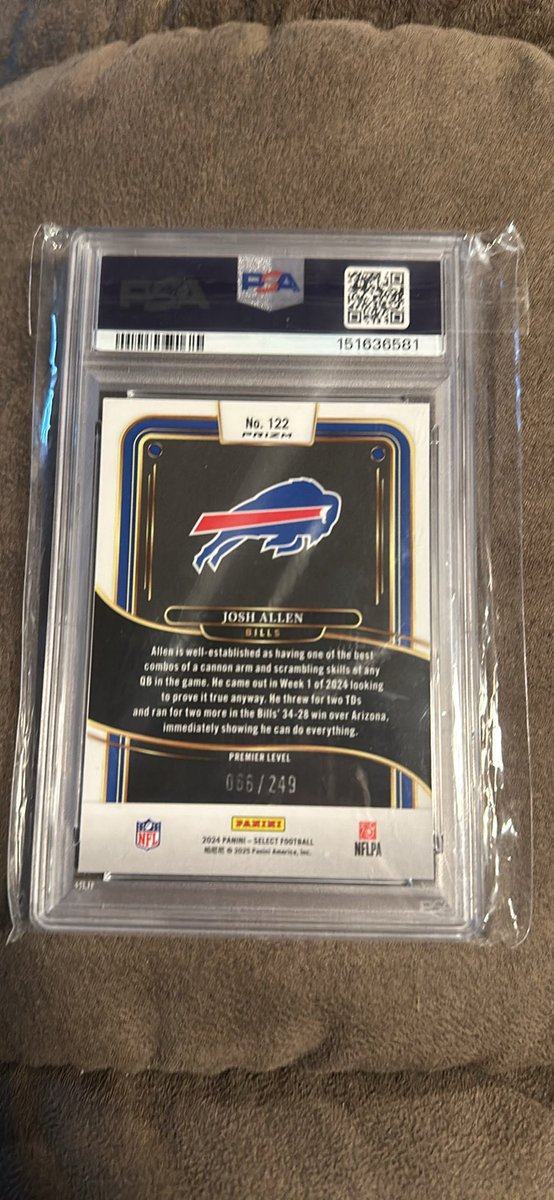 cacticalls's tweet photo. @Jackscards22 Flagg /99 Purple and Allen Tri Color /249 https://t.co/w8CQuESyZa