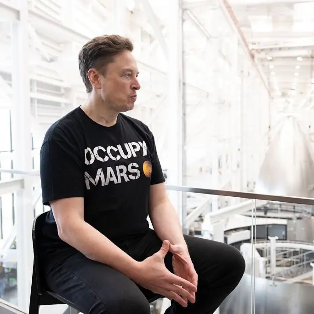 GodblessElonMk's tweet photo. Elon Musk:

“If one immigrates to any given country, they must respect the laws and culture of that country and contribute to that country to the best of their ability, doing no harm. 

That applies to ALL countries.” https://t.co/94Cb7dtHWm