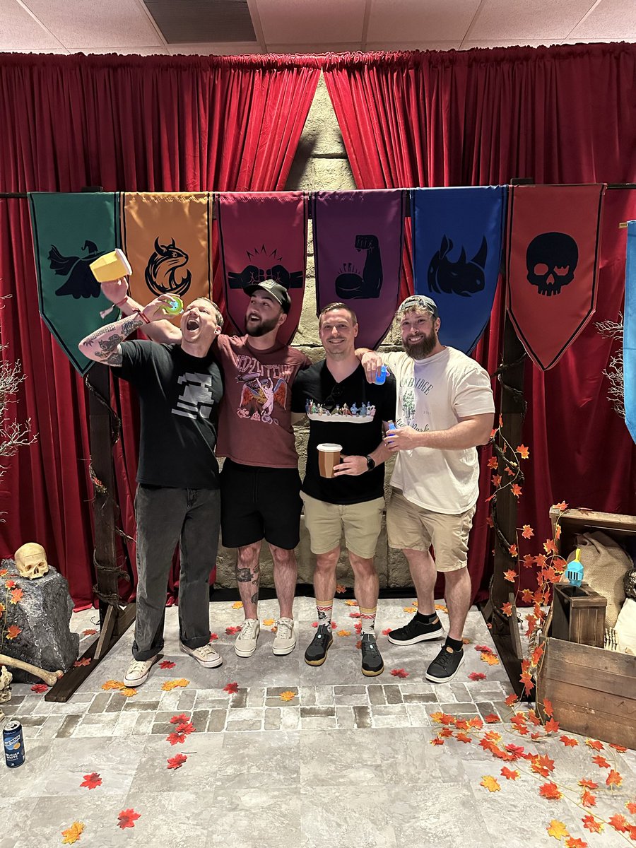 Evventure_'s tweet photo. With my best friends of 25+ years at the first @OldSchoolRS event in the states - playing the game we love so much together all these years https://t.co/8c0jPxhzr3