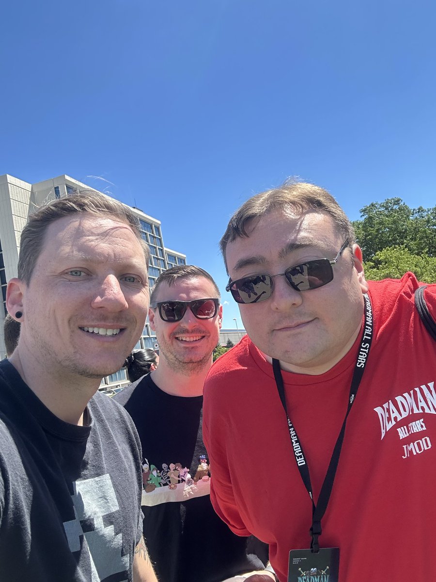 Evventure_'s tweet photo. With my best friends of 25+ years at the first @OldSchoolRS event in the states - playing the game we love so much together all these years https://t.co/8c0jPxhzr3