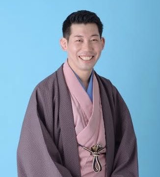 choryusui's tweet photo. 蓮の上行くものかよと橋の上

【ラジオ深夜便▽話芸100選】
若者ききもの〜落語
▲古今亭佑輔『辰巳の辻占』｜惚れた深川の遊女に頼み、フェイク心中を謀った若旦那だが…女の方が数枚も上手だった ▲三遊亭謙太郎『雛鍔』｜言い合いをしているが、喧嘩ではない…のどかな時代の父子の戯れ風景の描写。 https://t.co/BL4Y540KFB