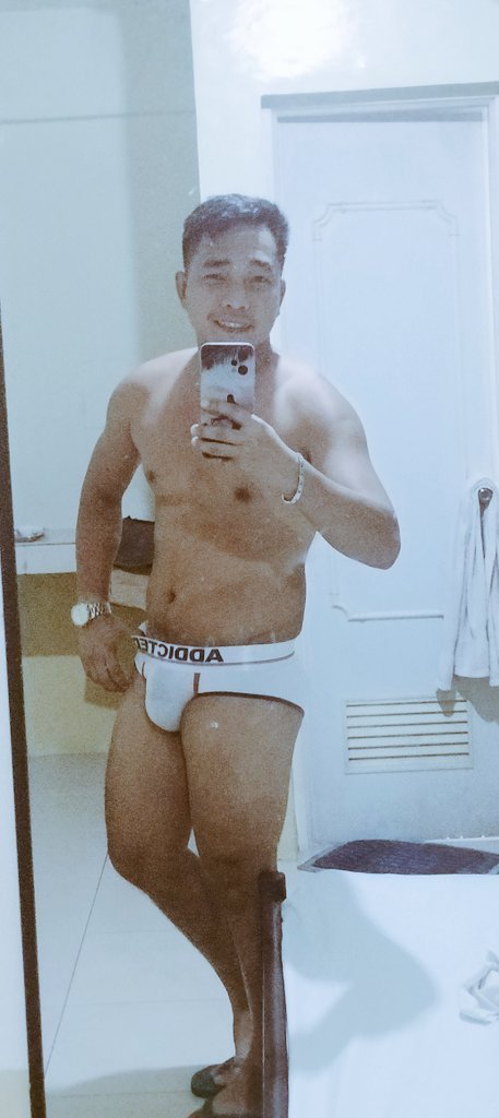 gerrysntg's tweet photo. Happy Father's Day to all DADs out there🫂😇

Kung malungkot man ang araw Nyo ngayon, DM lang po mga Buds, I'm free today around Metro Manila/Paranaque/Pasay, it'll be my pleasure to help or give you a lil bit of Happiness🫣😉😉 https://t.co/lz0jDiFskh