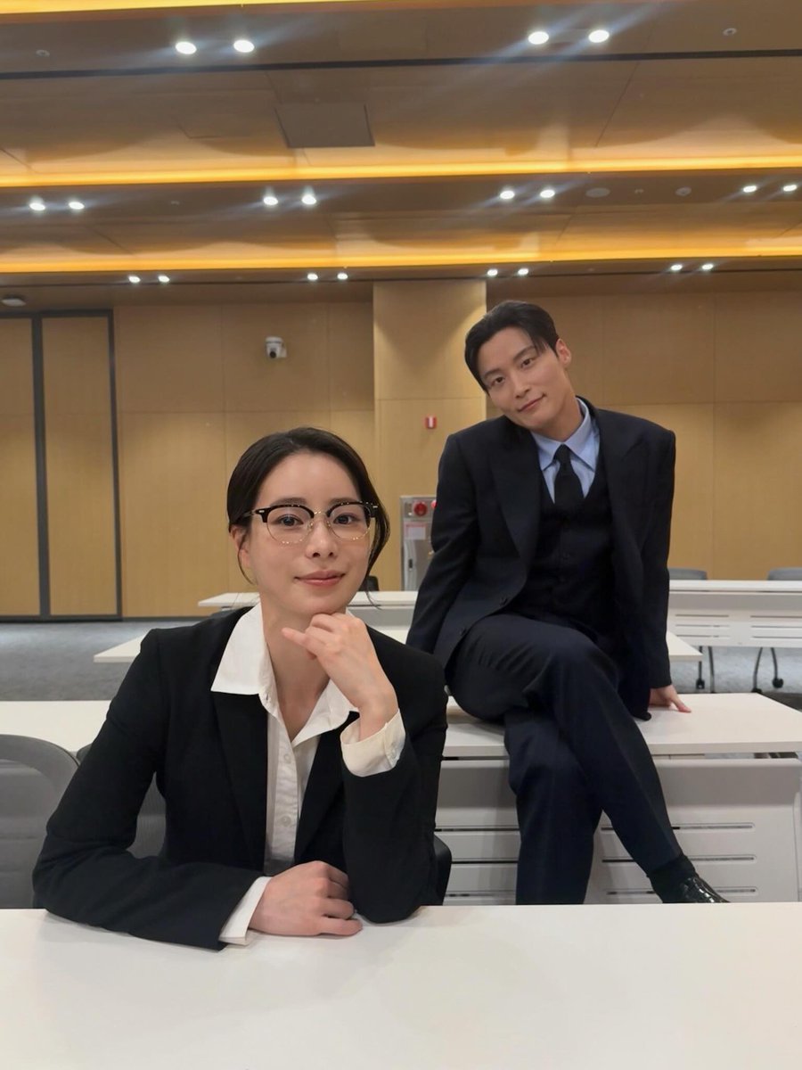 hnjunam's tweet photo. 사랑했다 신서리 차세계 잘가 .. 🧎🏻‍♀️🧎🏻‍♀️ https://t.co/73yjFV7sOU