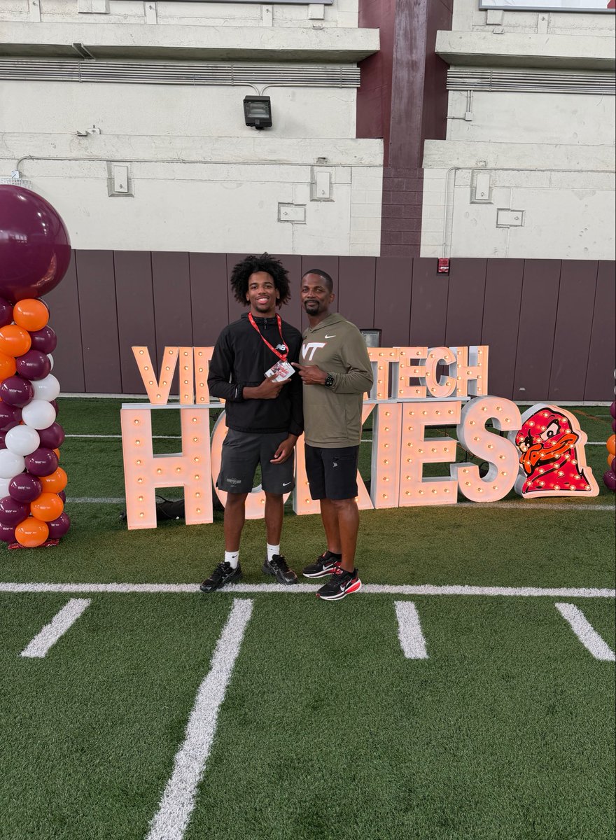 zayreeves__'s tweet photo. Had A Great Time At Virginia Tech's HokieFest Event! #HokieNation🦃 @coachjfranklin @Coach_Midget @_VicHall @Jeron_Gouveia https://t.co/p05jdwEAgP