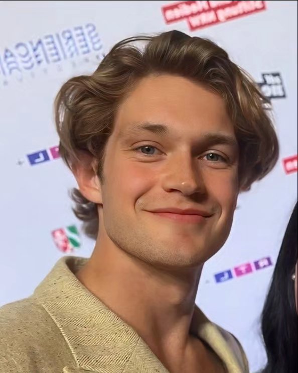 magoman88's tweet photo. that prince charming smile 🫠 https://t.co/GLo6vfzW7m