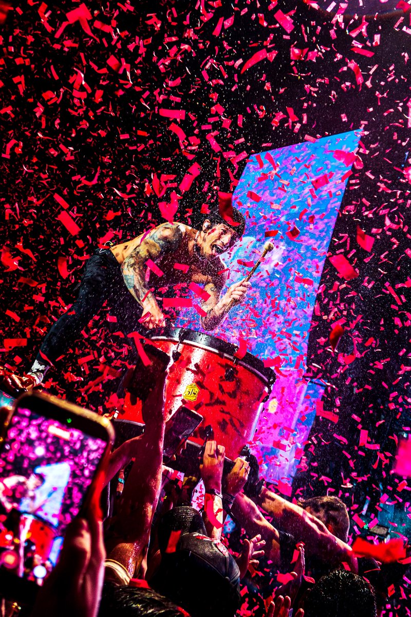 maithe_schobben's tweet photo. 4 favourite pictures from Pinkpop ❤️
Head over to my instagram story to see some more :)

https://t.co/cUFl9qsDLL

Twenty One Pilots at Pinkpop |-/
(Credit if reposted) https://t.co/BWl62rypCP
