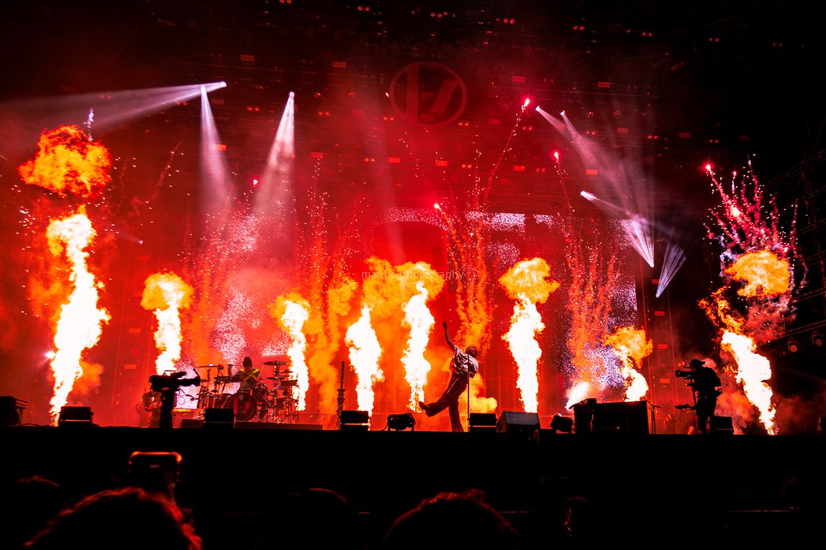maithe_schobben's tweet photo. 4 favourite pictures from Pinkpop ❤️
Head over to my instagram story to see some more :)

https://t.co/cUFl9qsDLL

Twenty One Pilots at Pinkpop |-/
(Credit if reposted) https://t.co/BWl62rypCP