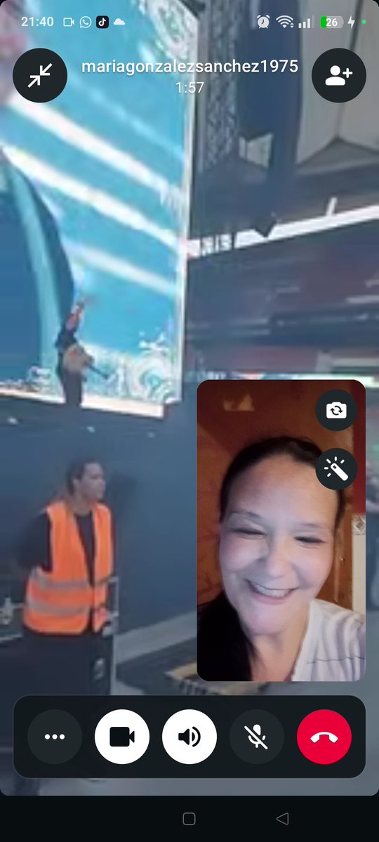 NSanzera's tweet photo. @AlejandroSanz Yo aunque no he estado presencialmente,te he podido ver virtualmente,, ya me imaginaba que estaba allí 😭17 días para verte de nuevo @AlejandroSanz ya me muero de ganas ,te veo en Murcia por doble y Valencia ♥️🥷🏻 https://t.co/yy4flmAKit