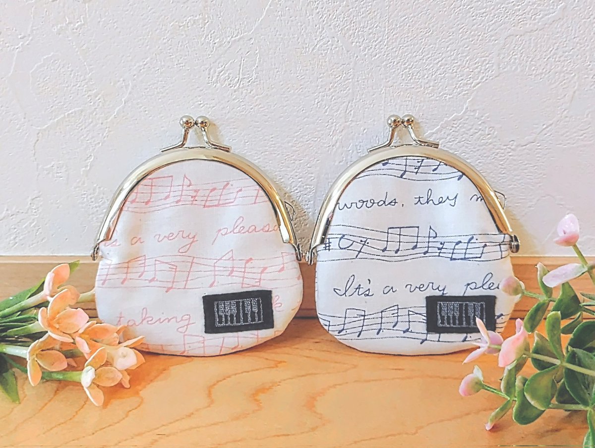 N_M_handmade's tweet photo. Nana♡Momo音楽雑貨
 マカロンケース・がま口コインケース、追加納品しました♡
音楽雑貨の店セレナードさんにて只今販売中です🎶
新柄モノトーンは、まもなく販売です☘

まとまった数量のご注文もお待ちしております❀
#音楽雑貨 #記念品 #発表会 
#オーダー品　
#NanaMomo
#音楽雑貨の店セレナード https://t.co/n473WsVEA3