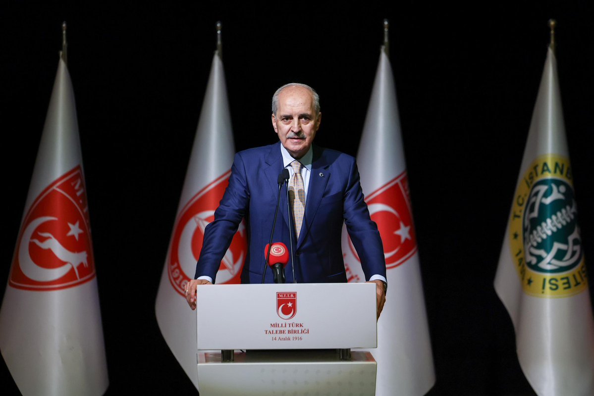 ilknurtekin__34's tweet photo. Meclis Başkanımız Sayın Numan Kurtulmuş beyefendinin konuk olarak katıldığı, 
Millî Türk Talebe Birliği (MTTB) ve İstanbul Üniversitesi iş birliğinde MTTB Genel Merkezde gerçekleştirilen "Siyaset Okulu"nun kapanış ve sertifika programına katıldık.

Türkiye'nin en başarılı sivil toplum hareketlerinden biri olan MTTB, ahlak, iman, ilim ve aksiyon sahibi bir gençliğin yetişmesi için geçmişten bugüne tam anlamıyla bir okul olmuştur.

Büyük bir özveriyle ve emekle düzenlenen "Siyaset Okulu"ndan mezun olan tüm arkadaşlarımızı tebrik ediyor, sertifikamızı bizzat kendisinden aldığımız Genel Başkan Tahsin Başarı beyefendi ve katkı sunan tüm ilgililere teşekkür ediyoruz.

#MttbOkuldur

@TBMMresmi @NumanKurtulmus 
@mttborgtr @tahsin_basari 
@ikahramanbv @istuniresmi