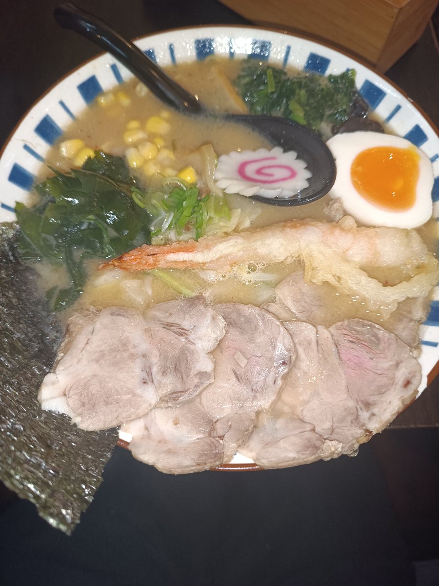 SecretStar58282's tweet photo. Greedy ass having ramen 🤤 
( I underestimated the bowl size tho 😭💀) https://t.co/eqsZTvN3U1