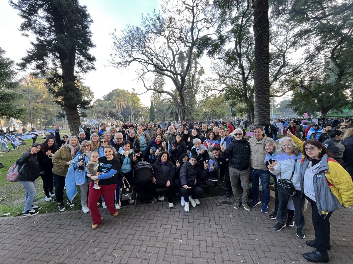 lucasboyanovsky's tweet photo. POR ARGENTINA. POR CRISTINA 🇦🇷

Con la convicción de seguir defendiendo y cuidando los intereses de la única bandera que nos representa, la argentina. De seguir la lucha para liberar a Cristina, que es la lucha para liberar a la Argentina; que es la lucha que puede conducir a buen destino a nuestra patria.