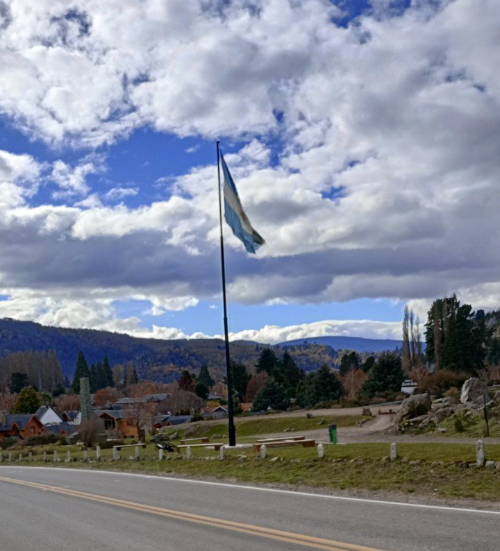 lilidefe's tweet photo. Tan linda siempre donde sea !! Feliz día querida Bandera!! 🩵🤍🩵🇦🇷 https://t.co/kljiPouJDp