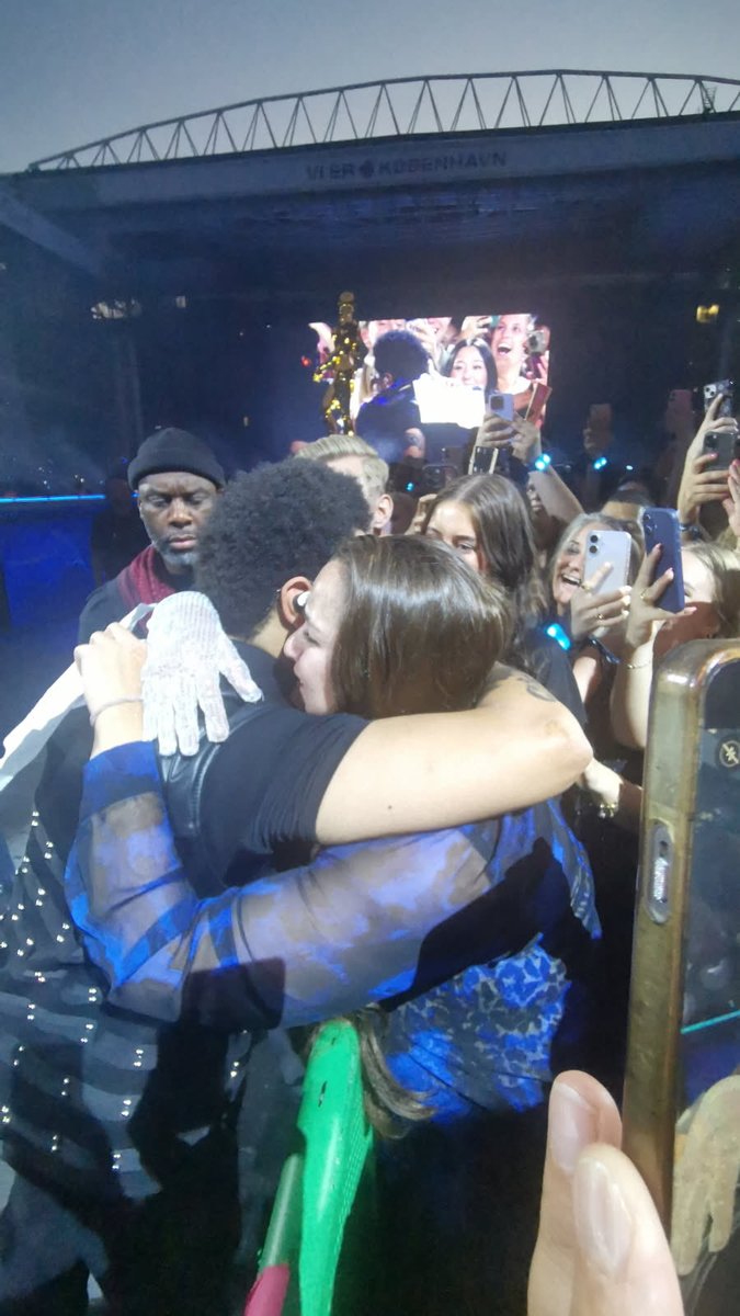xotillweover1's tweet photo. My dream did come true tonight 
Thank you to everyone for the kind words 
Im speechless. https://t.co/0IQVkk7lrS