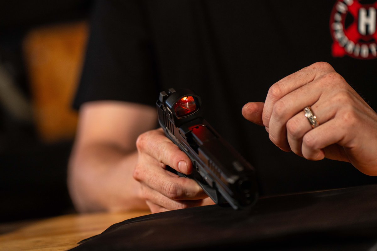 CMORESystems's tweet photo. CRC2. Compact micro red dot. Built for the carry optics shooter who needs a small footprint without giving up dot reliability. The compact tier from the brand that does optics. 

https://t.co/gyUl8LIoYI

#CMORESystems #CRC2 #CarryOptics #RedDot #CompetitionShooting https://t.co/0ADvrnSaV1