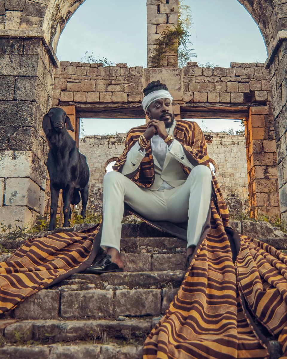 Francismgmt_'s tweet photo. Royalty needs no introduction. The
legacy speaks for itself 👑 @kingbeenieman never
misses!!!

Beenie Man Available For Bookings:
@Francismgmt_ 

#PoweredByFrancisManagement #FrancisManagement
#ToursAreUs #BeenieMan https://t.co/UOBcAEDkZx