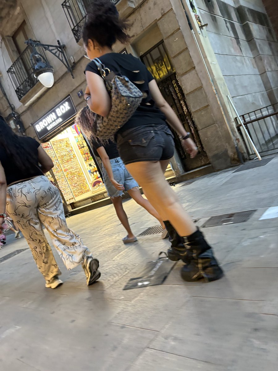 warriors7643's tweet photo. #candid https://t.co/lxXFraUspq
