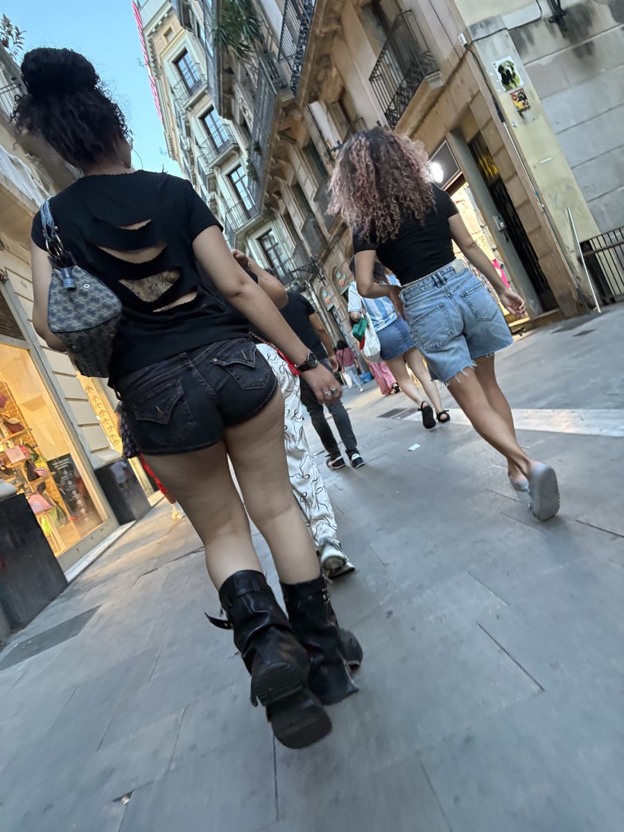 warriors7643's tweet photo. #candid https://t.co/lxXFraUspq