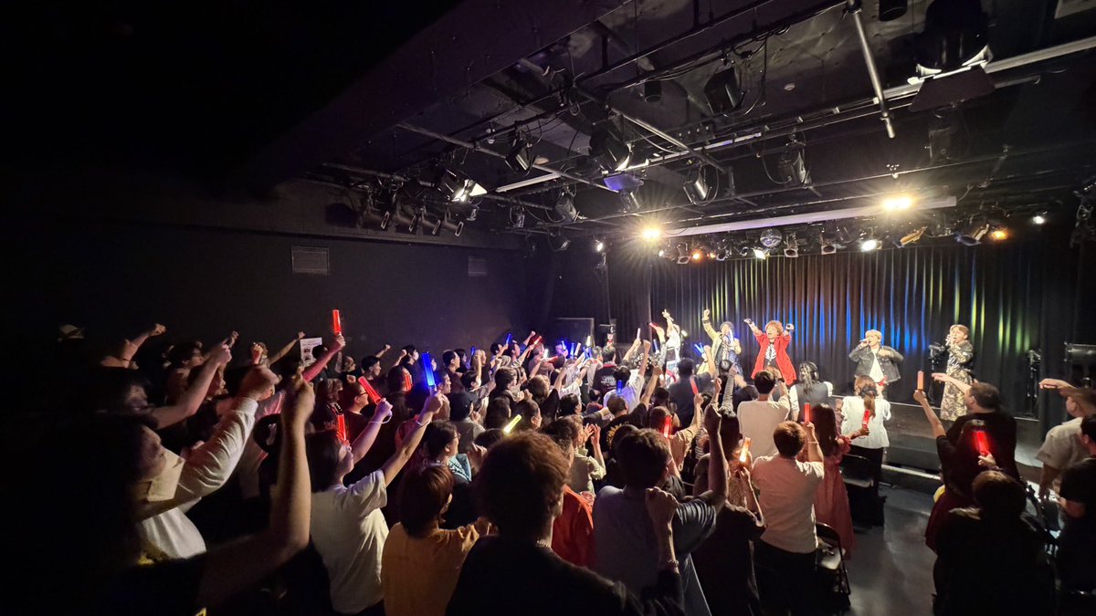 tsuyoshi_0102's tweet photo. 充実のLive Photo!
#横浜ミントホール
#アニヒロ2026
#YOFFY
#松原剛志
#鎌田章吾
#大西洋平
#幡野智宏
#MOJOST https://t.co/xFPuN8RhMi