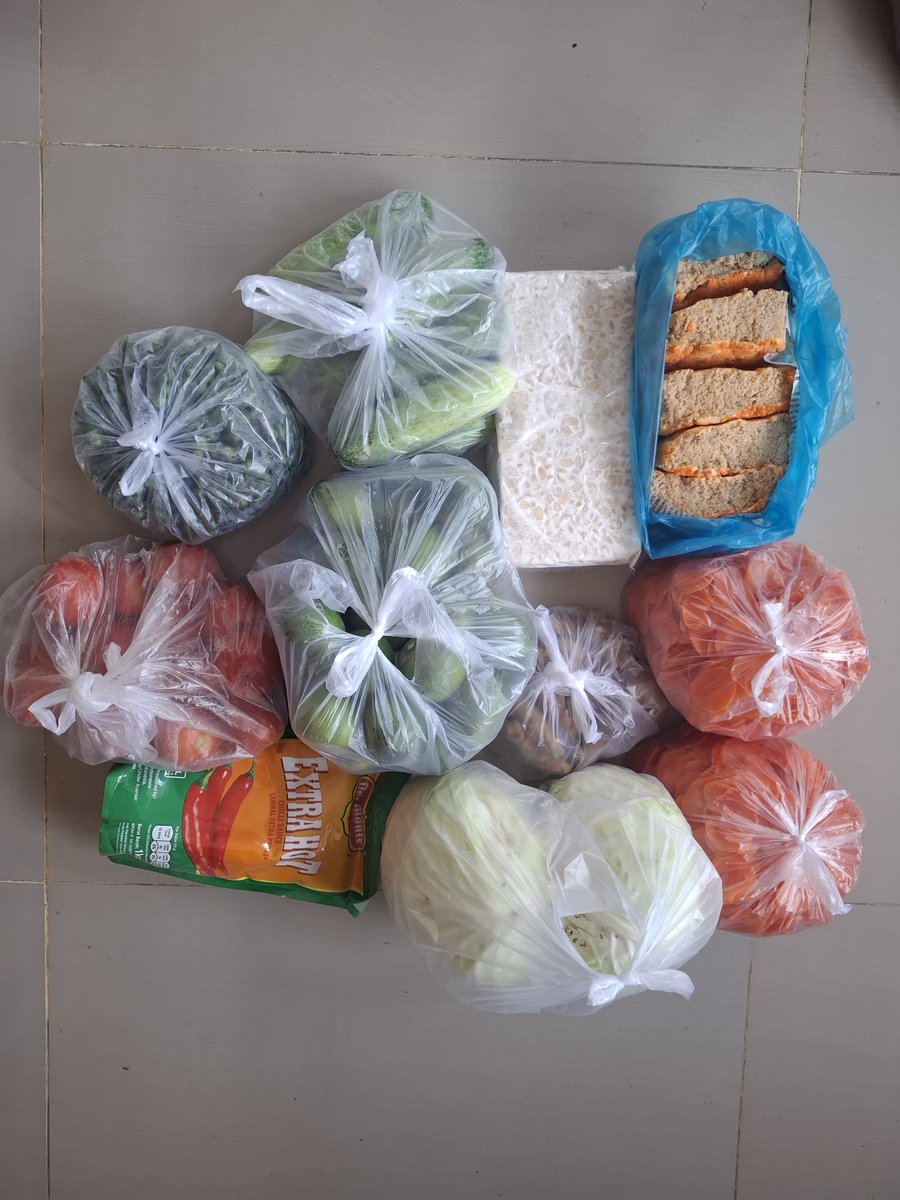 cikfresh's tweet photo. 4 orang.

4 belanjaan.

dan entah kenapa…

isi keranjang belanja kadang lebih jujur daripada bio di sosmed 😭

kalau semuanya gratis, kalian pulang bawa yang nomor

1️⃣
2️⃣
3️⃣
atau 4️⃣ ?
jangan lihat jawaban orang lain dulu 👀 https://t.co/KvQ1S9la7b